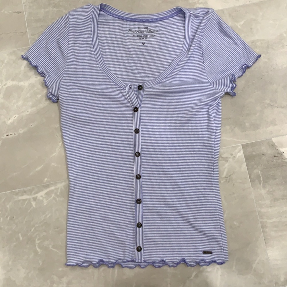 Brand new hollister shirt